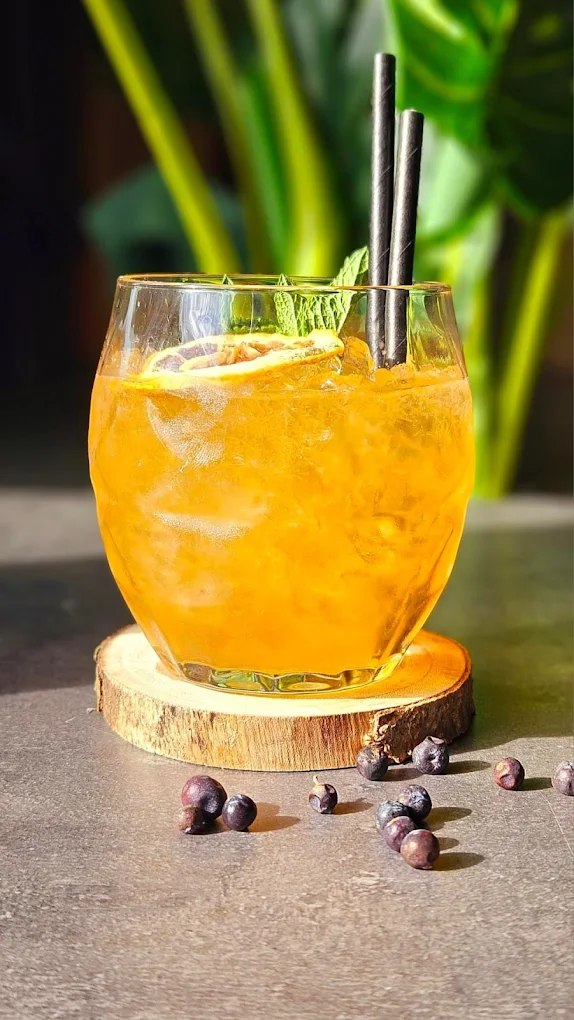 Cocktails Bar La Girafe : Cocktails créatifs servis au Bar La Girafe Grenoble